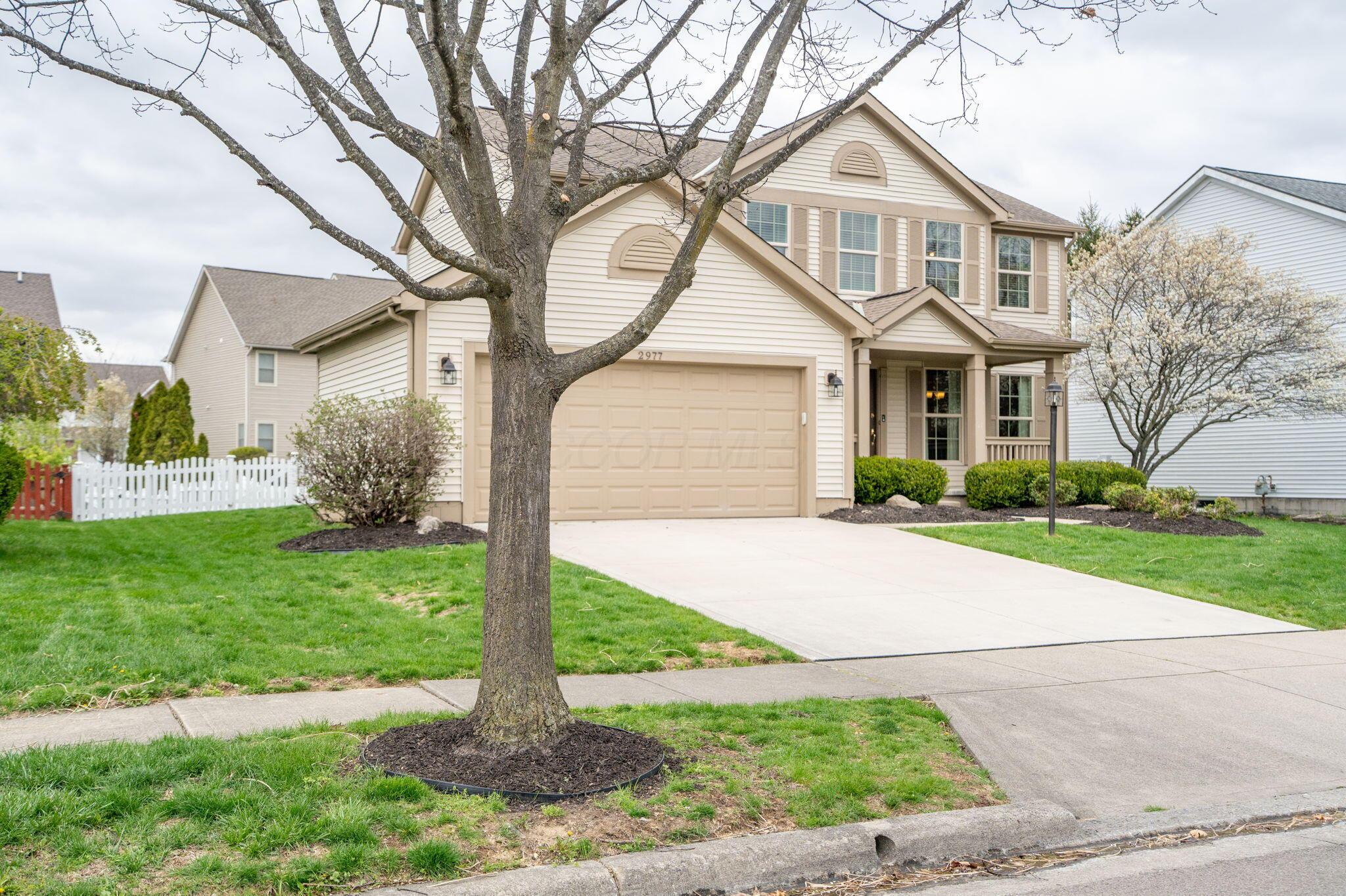2977 Snowberry Lane, Hilliard, Ohio image 4