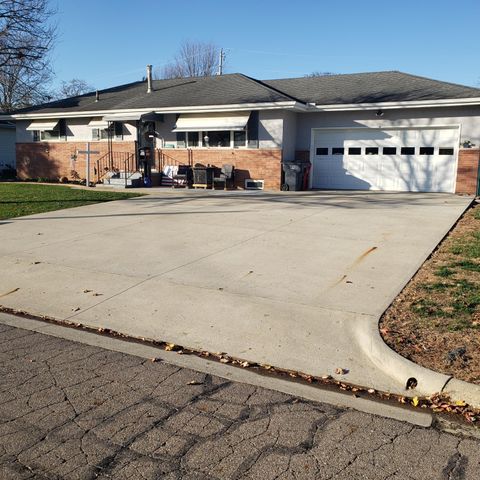 Homes For Sale - 340 Gary Street<br/> Ashville, OH 43103