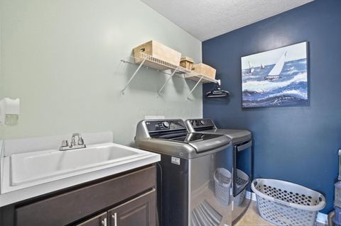 Tiny photo for 3169 Yellow Finch Way, Columbus, OH 43231 (MLS # 226005844)