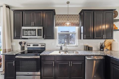 Tiny photo for 3169 Yellow Finch Way, Columbus, OH 43231 (MLS # 226005844)