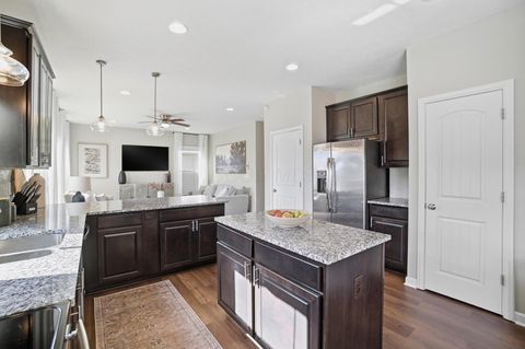 Tiny photo for 3169 Yellow Finch Way, Columbus, OH 43231 (MLS # 226005844)