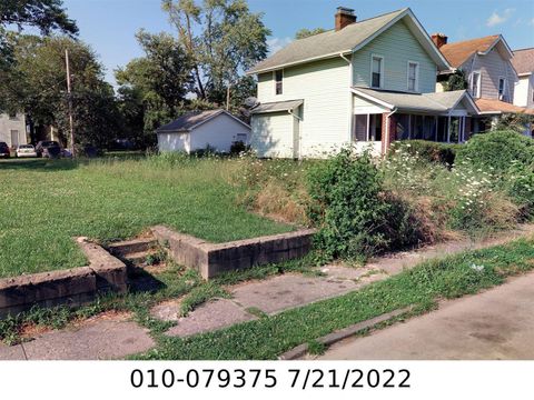 Photo of 1136 E 21st Avenue, Columbus, OH 43211 (MLS # 225039728)