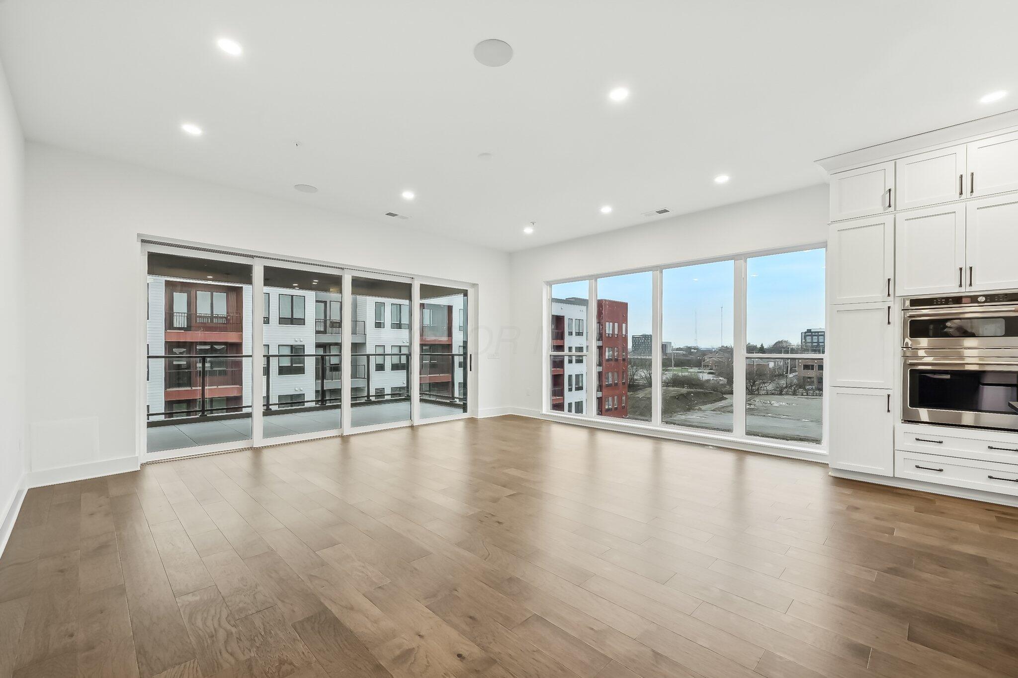 270 Dickenson Street 402