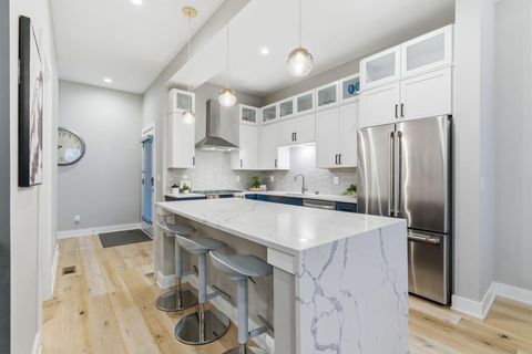 Tiny photo for 251 E 3rd Avenue, Columbus, OH 43201 (MLS # 225044025)