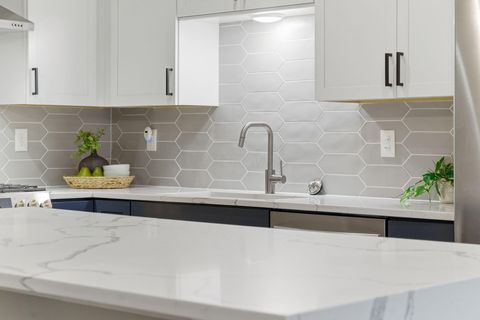 Tiny photo for 251 E 3rd Avenue, Columbus, OH 43201 (MLS # 225044025)