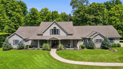 Photo of 2198 Refugee Road SW, Hebron, OH 43025 (MLS # 226032137)