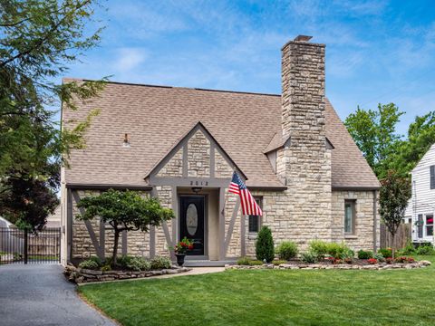 Photo of 2012 Tewksbury Road, Columbus, OH 43221 (MLS # 226022793)