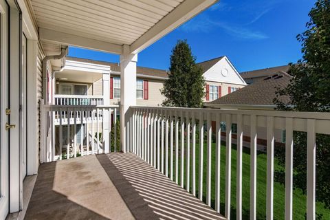 Tiny photo for 5935 N High Street 221 #221, Worthington, OH 43085 (MLS # 225039646)