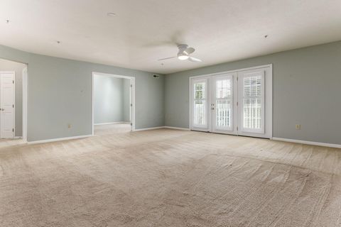 Tiny photo for 5935 N High Street 221 #221, Worthington, OH 43085 (MLS # 225039646)