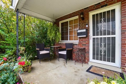 Photo of 805 S Warren Avenue, Columbus, OH 43204 (MLS # 225042535)