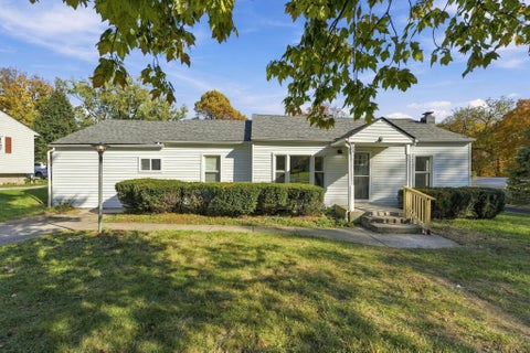 Photo of 738 N Buena Vista Street, Newark, OH 43055 (MLS # 226041190)