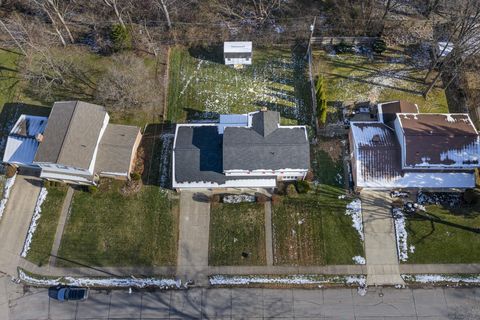 Tiny photo for 2752 Woodford Drive, Springfield, OH 45503 (MLS # 225045384)