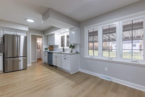 Tiny photo for 2752 Woodford Drive, Springfield, OH 45503 (MLS # 225045384)