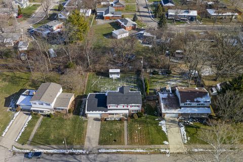 Tiny photo for 2752 Woodford Drive, Springfield, OH 45503 (MLS # 225045384)