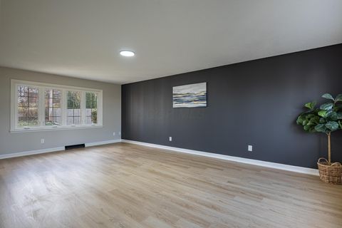 Tiny photo for 2752 Woodford Drive, Springfield, OH 45503 (MLS # 225045384)