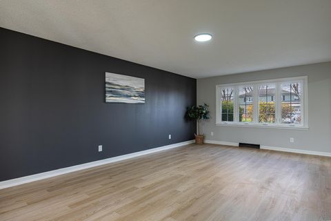 Tiny photo for 2752 Woodford Drive, Springfield, OH 45503 (MLS # 225045384)