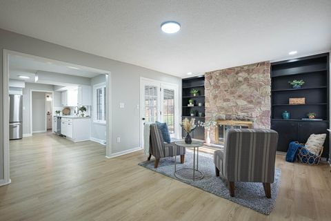 Tiny photo for 2752 Woodford Drive, Springfield, OH 45503 (MLS # 225045384)