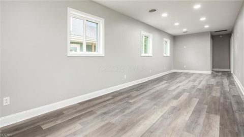 Tiny photo for 194 Walnut Street, Roseville, OH 43777 (MLS # 226000677)