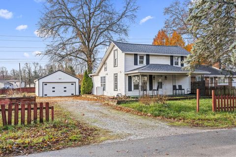 Photo of 2709 KILBOURNE Avenue, Columbus, OH 43231 (MLS # 225045534)