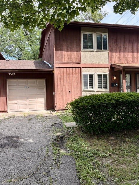 Photo of 2278 Wadsworth Drive D #D, Columbus, OH 43232 (MLS # 226020269)