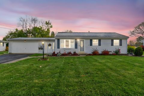 Photo of 171 Cynthia Street, Heath, OH 43056 (MLS # 225042985)