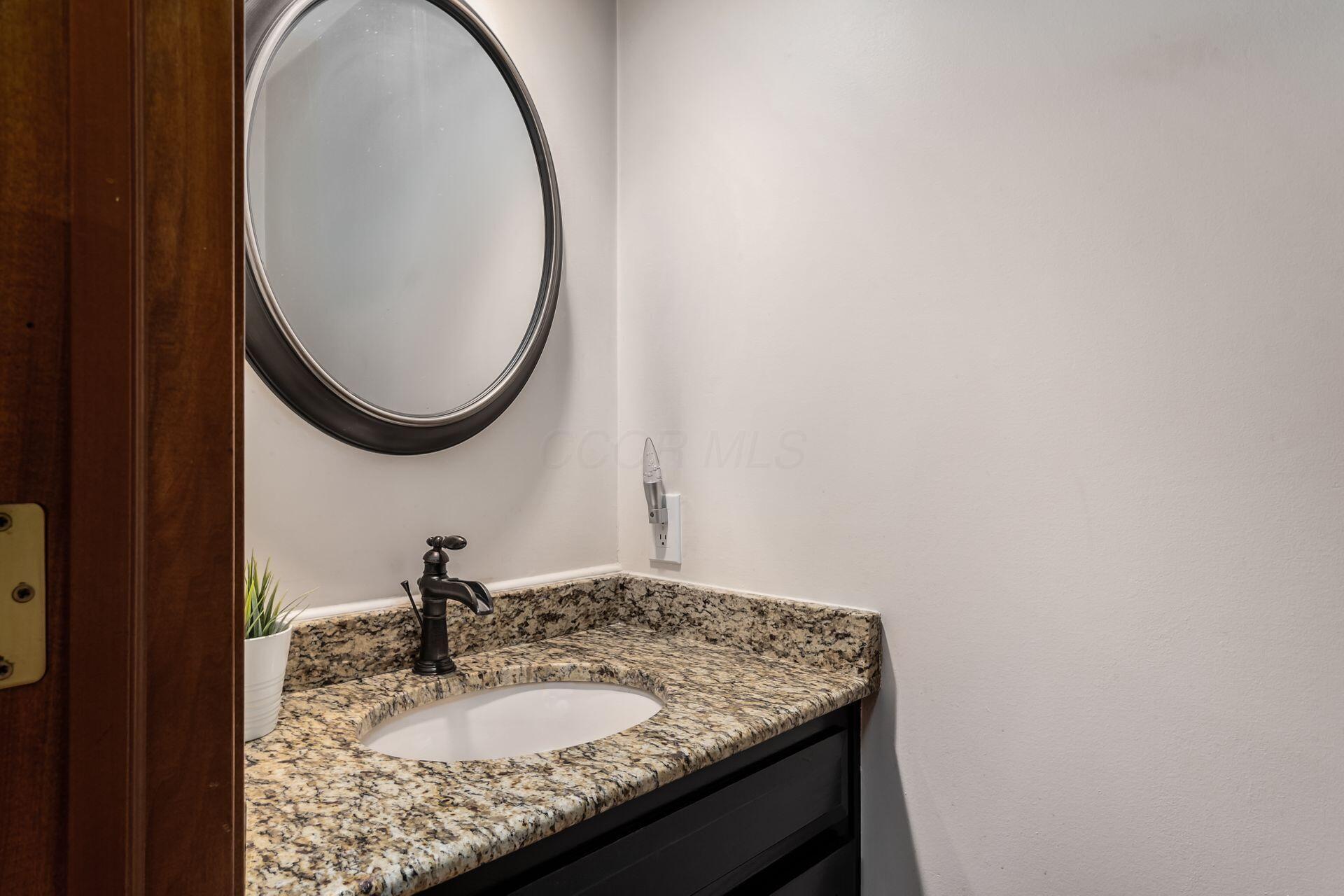 5754 N Loch Maree Court, Dublin, Ohio image 17