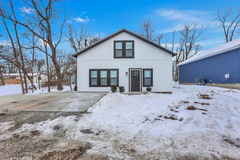 Photo of 13118 Pine Road NE, Thornville, OH 43076 (MLS # 226000345)