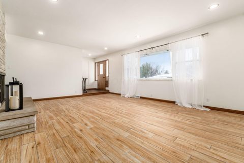 Tiny photo for 2731 Sonata Drive, Columbus, OH 43209 (MLS # 226005262)