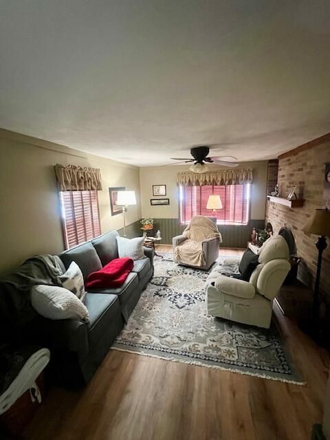 Tiny photo for 825 Lincoln Drive, Washington Court House, OH 43160 (MLS # 226005255)