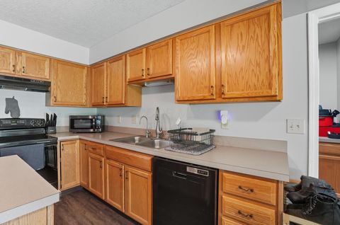Tiny photo for 1555 Pecan Place, Circleville, OH 43113 (MLS # 225037678)