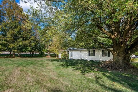 Tiny photo for 688 Russell Avenue, Newark, OH 43055 (MLS # 225037356)