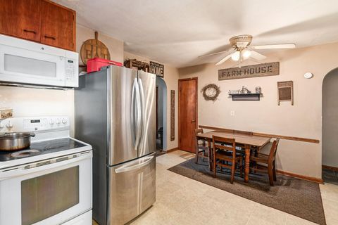Tiny photo for 688 Russell Avenue, Newark, OH 43055 (MLS # 225037356)