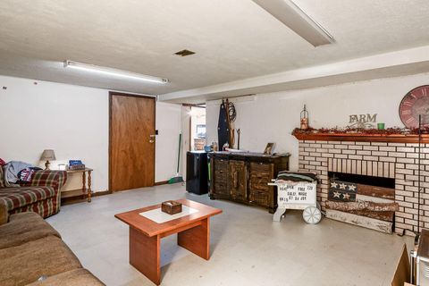 Tiny photo for 688 Russell Avenue, Newark, OH 43055 (MLS # 225037356)
