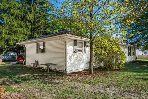 Tiny photo for 688 Russell Avenue, Newark, OH 43055 (MLS # 225037356)