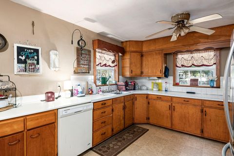 Tiny photo for 688 Russell Avenue, Newark, OH 43055 (MLS # 225037356)
