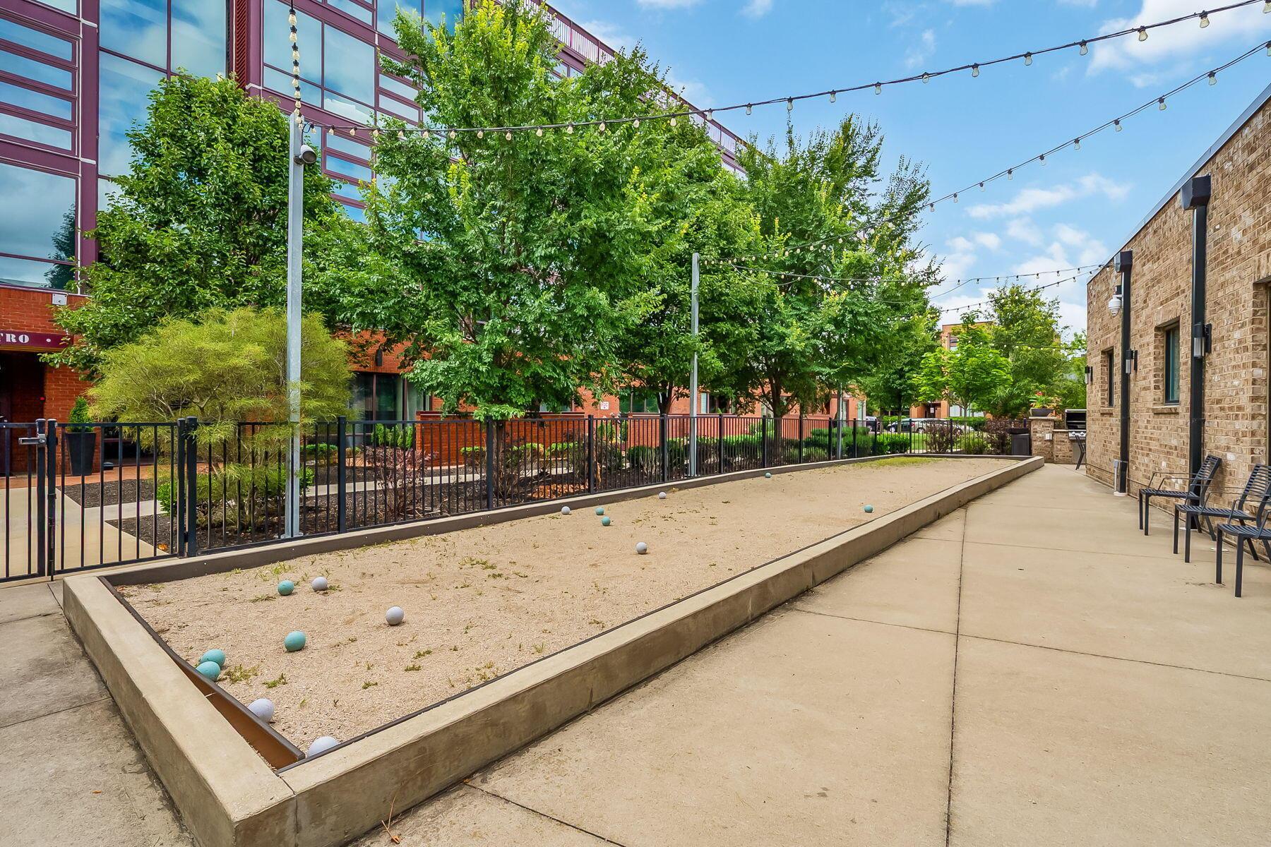 Columbus, Ohio 43215, United States, 2 Bedrooms Bedrooms, ,2 BathroomsBathrooms,Residential,Active,171873