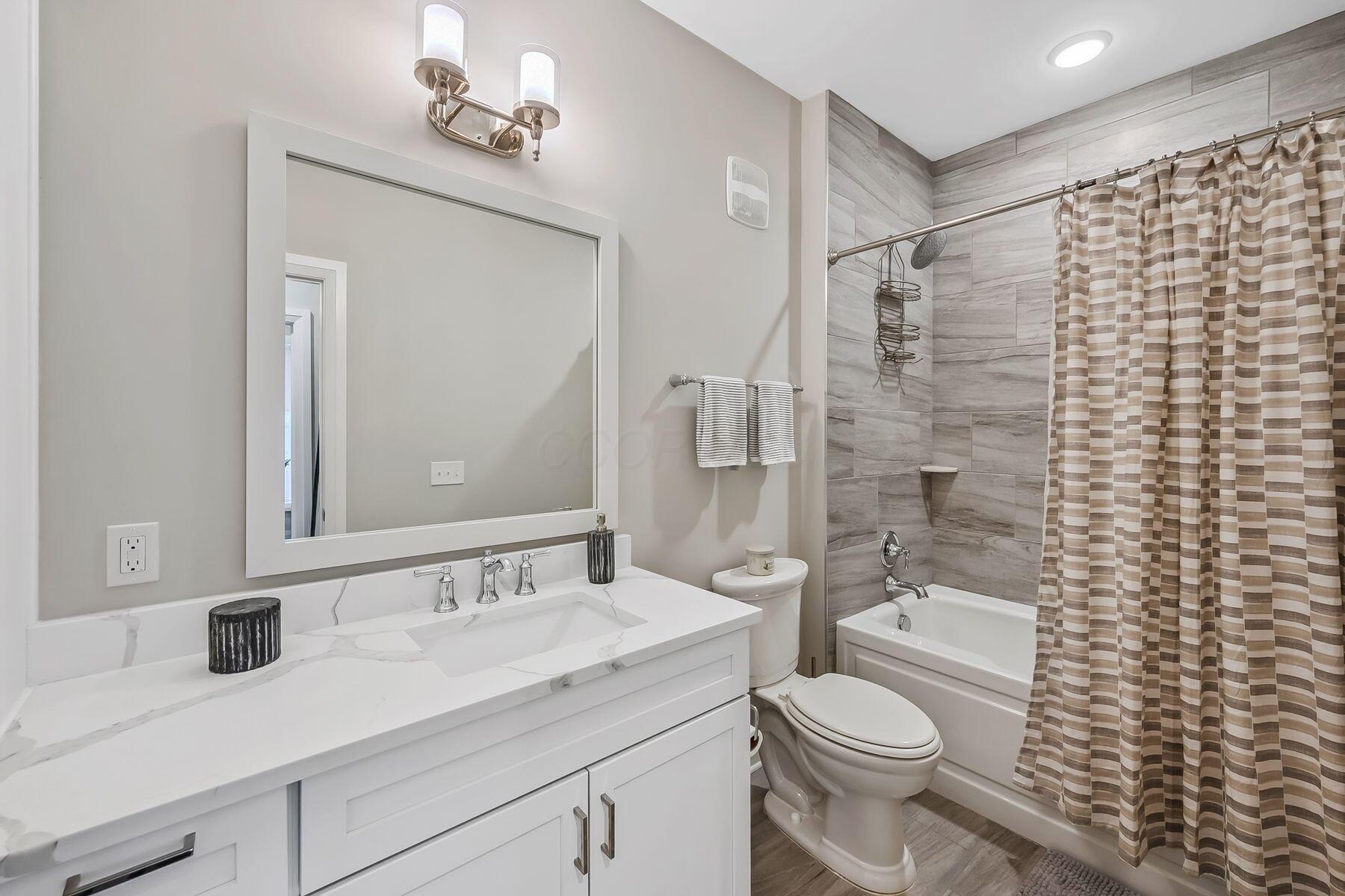 Columbus, Ohio 43215, United States, 2 Bedrooms Bedrooms, ,2 BathroomsBathrooms,Residential,Active,171873