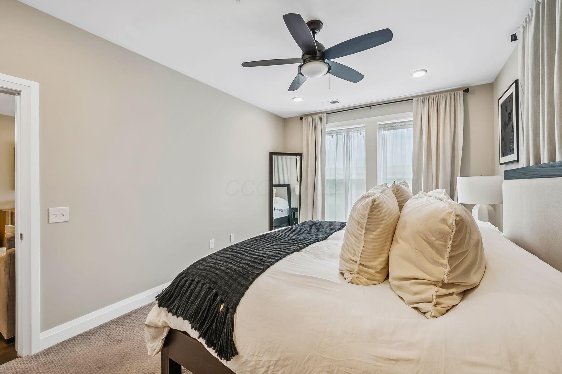 Columbus, Ohio 43215, United States, 2 Bedrooms Bedrooms, ,2 BathroomsBathrooms,Residential,Active,171873