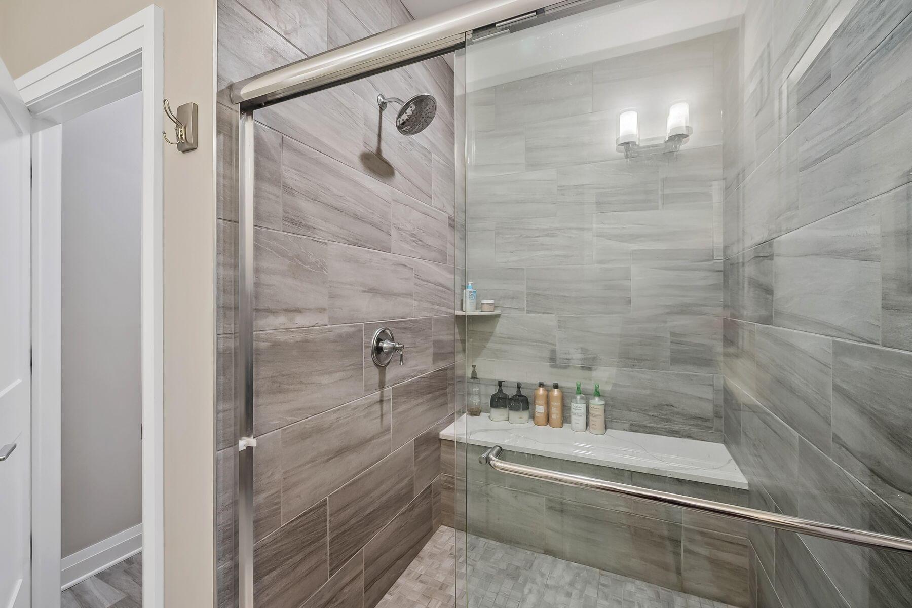 Columbus, Ohio 43215, United States, 2 Bedrooms Bedrooms, ,2 BathroomsBathrooms,Residential,Active,171873