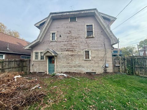 Tiny photo for 101 E Hudson Avenue, Dayton, OH 45405 (MLS # 225039667)