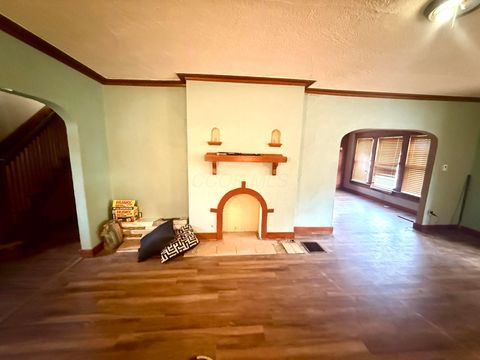 Tiny photo for 101 E Hudson Avenue, Dayton, OH 45405 (MLS # 225039667)
