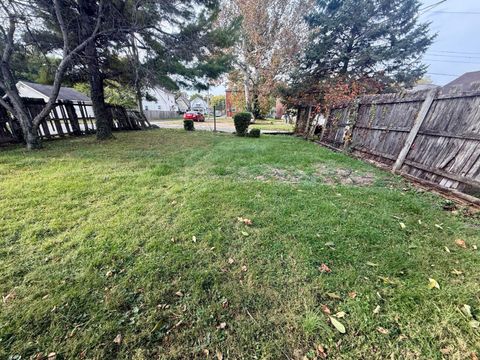 Photo of 101 E Hudson Avenue, Dayton, OH 45405 (MLS # 225039667)