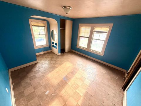 Tiny photo for 101 E Hudson Avenue, Dayton, OH 45405 (MLS # 225039667)
