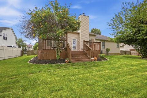 Tiny photo for 2020 Bellflower Court, Grove City, OH 43123 (MLS # 226023825)