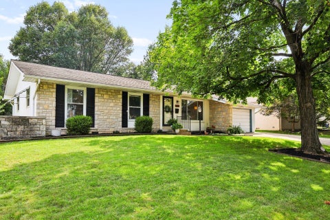 Homes For Sale - 1063 Havendale Drive<br/> Columbus, OH 43220
