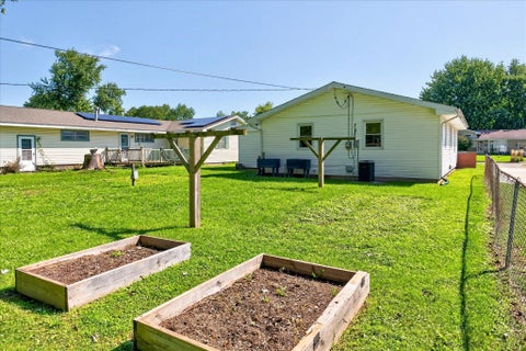 Tiny photo for 165 Eastview Road, Washington Court House, OH 43160 (MLS # 226031927)