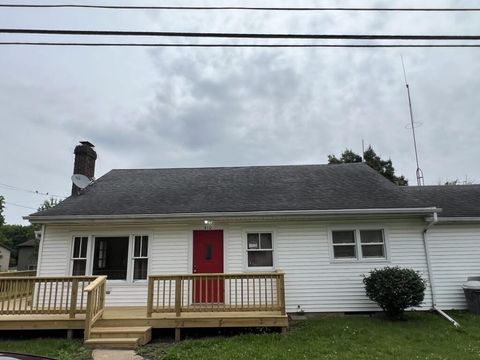 Photo of 410 John Street, Circleville, OH 43113 (MLS # 226018830)