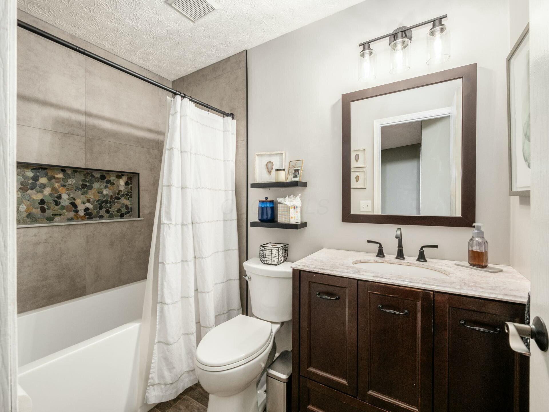 2376 Shelby Lane, Hilliard, Ohio image 26