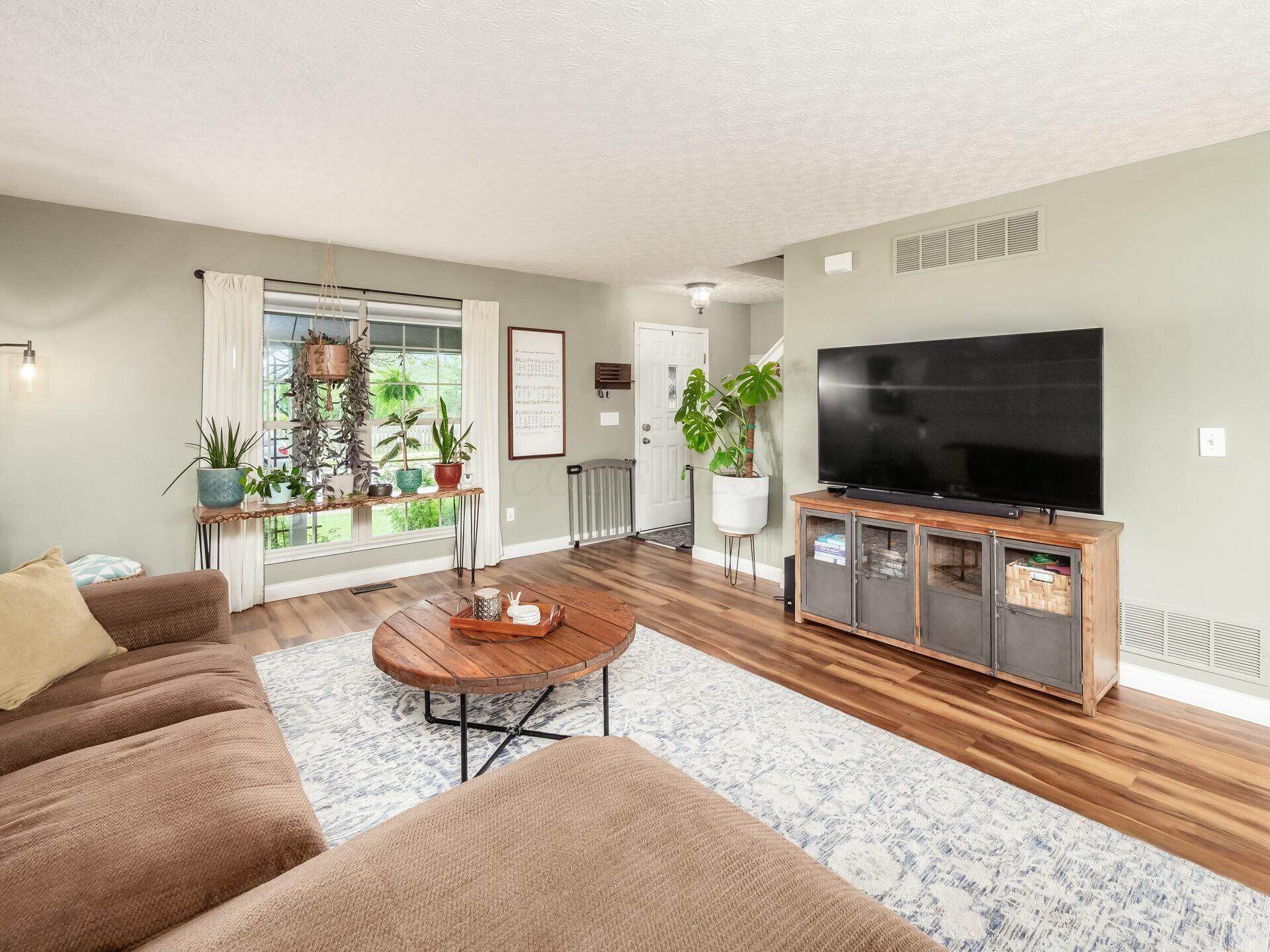2376 Shelby Lane, Hilliard, Ohio image 13