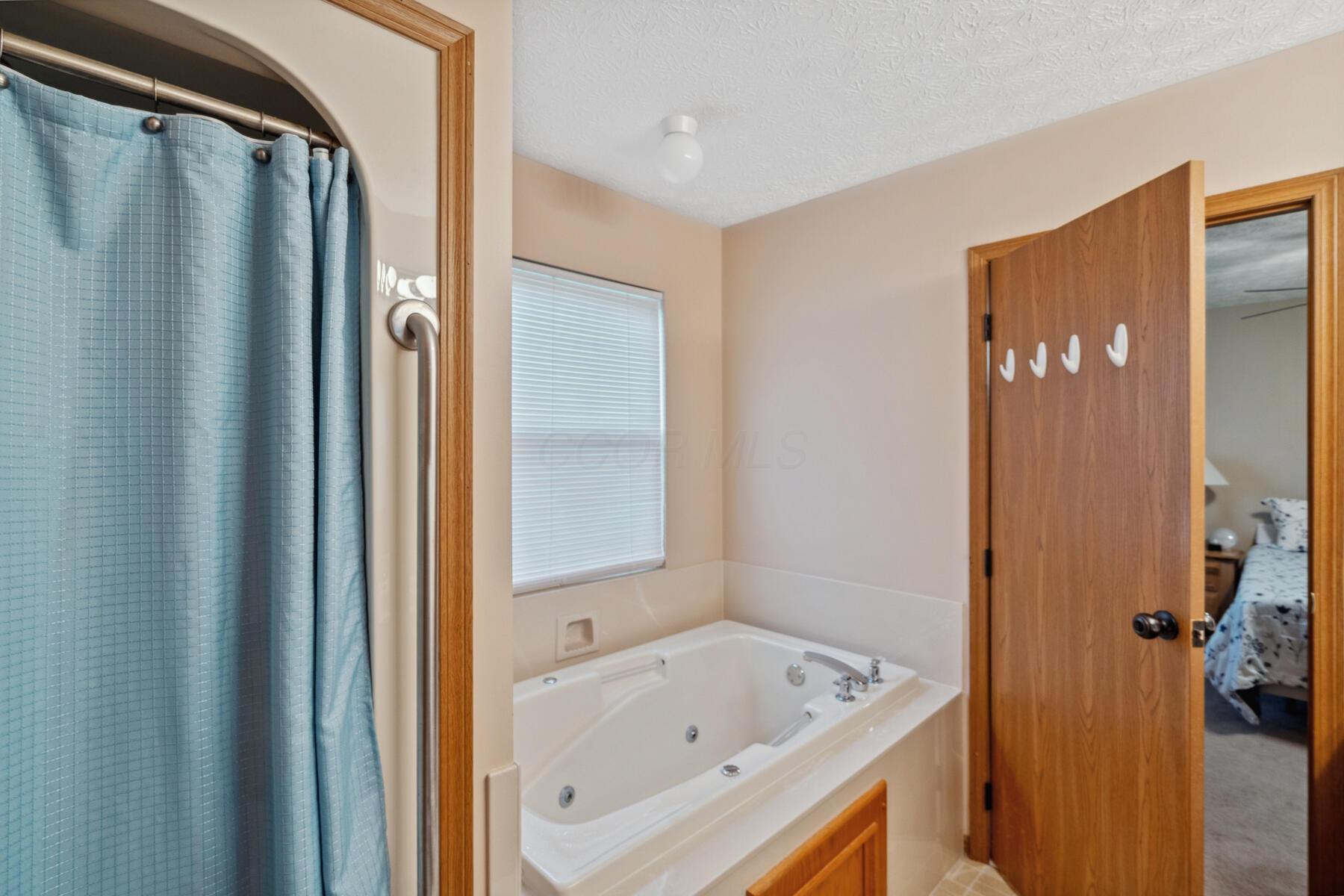 890 Brockwell Drive, Westerville, Ohio image 23